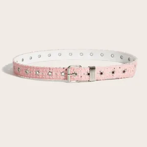 Cintura rosa in tweed con occhielli a stella da donna, accessorio decorativo chic stile punk jeans.