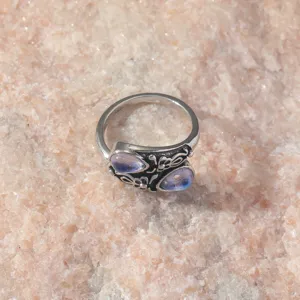Vintage silver moonstone ring detail, bohemian style teardrop gemstone jewelry close up