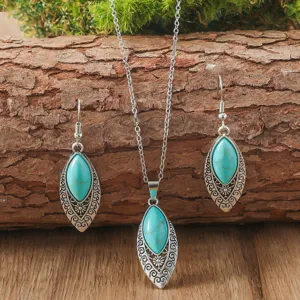Set di gioielli turchese vintage collana e orecchini coordinati in argento