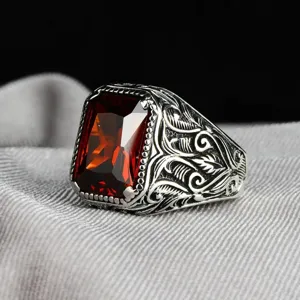 Vintage silver red zircon ring with intricate carved patterns for fashion and daily wear.