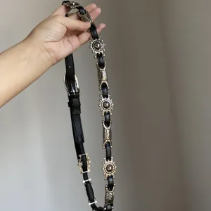 Amerikaanse retro snijwerk metalen concho zwarte lederen riem modieuze jeans taille ketting accessoire