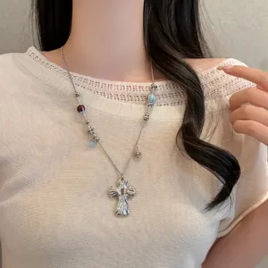 Sweet-cool style floral cross necklace detail, vintage beaded long sweater chain jewelry accessory.