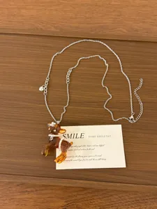 Carina collana con ciondolo cucciolo marrone con perle di perle lunga catena maglione gioielli moda donna