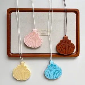 Schelpvormige magnetische brilhouder ketting niche design truiketting mode accessoire