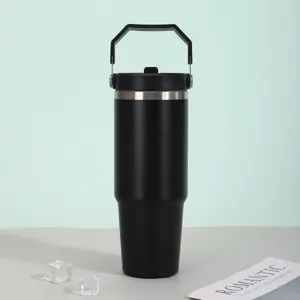 Gobelet noir en acier inoxydable isolé sous vide de 30 oz avec poignée