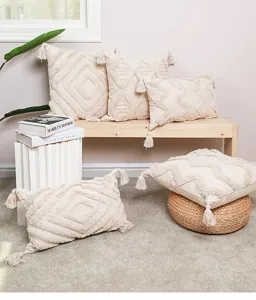 Boho tufted throw pillow cover farmhouse cotton cushion cover with tassels for home decor
