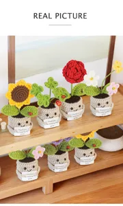Pianta in vaso all'uncinetto fatta a mano bellissima fiore girasole lavorato dettaglio regalo
