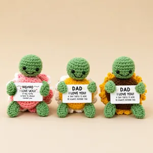 Tortues en peluche au crochet faites à la main avec cartes de vœux, déco de bureau.