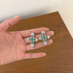 Orecchini a croce in zircone smeraldo argento gioielli di lusso eleganti per le donne