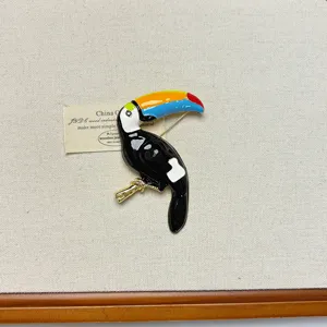 Vintage colorful wooden toucan brooch enamel fashion bird pin jewelry for women detail