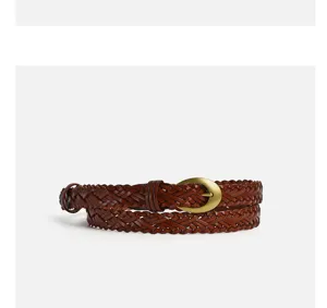 Cintura donna decorativa in pelle intrecciata stile boho, dettaglio elegante e retrò chic.