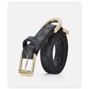 Collier pour animal à motif à carreaux avec boucle en métal doré, accessoire chic chat.