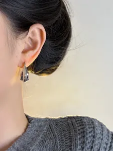 Silver metal geometric earrings niche design vintage retro chic elegant ear studs for women