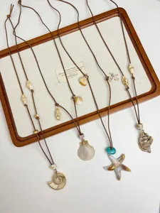Bohemian ocean style starfish shell necklace for women, adjustable beach vacation choker jewelry.