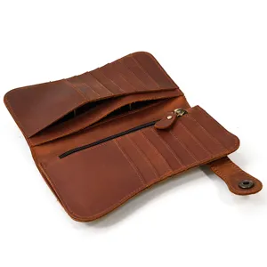 Portefeuille long vintage en cuir Crazy Horse pour homme avec multiples fentes et poche zippée.
