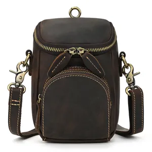 Kleine braune Vintage Leder Umhängetasche und praktische Gürteltasche für den Alltag.