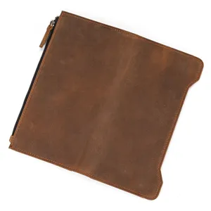 Vista detallada de la cartera larga retro de cuero de caballo loco para hombres moda.