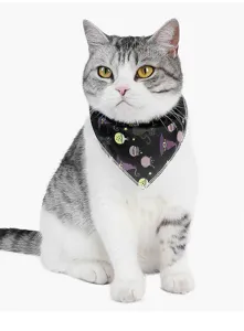 Halloween pet bandana for cats and dogs, cute black witch hat pattern triangular bib.