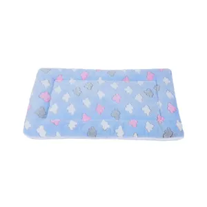 Thickened Warm Plush Pet Mat For Dogs And Cats Soft Winter Sleep Bed Blanket Cute Star Paw Print Pet Supplies