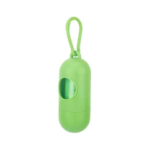 Detail van groene capsule hondenpoepzakjes dispenser, draagbare plastic zakjes houder.