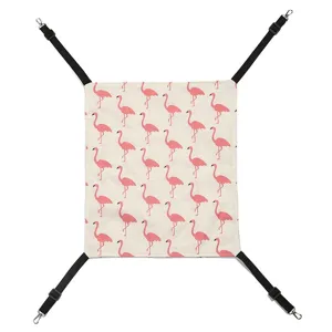 Nahaufnahme der langlebigen Haustier-Hängematte aus Canvas mit süßem rosa Flamingomuster.