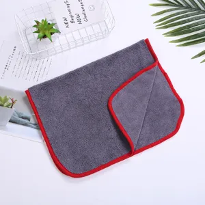 Toalla de microfibra gruesa para lavado de autos con borde rojo, paño absorbente para limpieza.