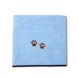 Gran toalla de microfibra para mascotas, secado rápido con bordado de huellas ideal para perros.