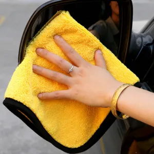 Thickened microfiber car cleaning towel detailing, absorbent yellow cloth wiping mirror.