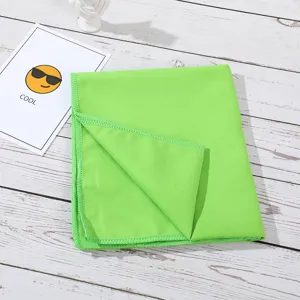 Solid color quick-drying cooling towel detail view, lightweight sports sweat towel for outdoor fitness.