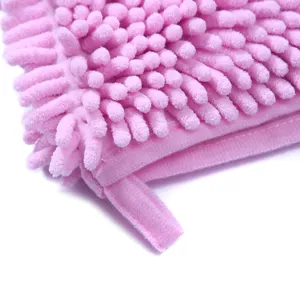 Pink chenille microfiber pet absorbent towel detail, soft noodle texture, quick dry clean.