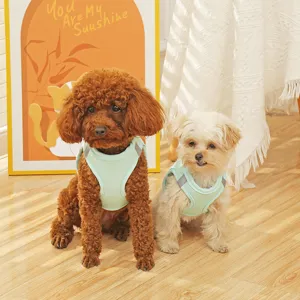 Pettorina per cani in rete traspirante con strisce riflettenti per animali domestici piccoli.