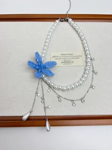 French romantic style blue beaded flower pearl layered clavicle necklace detail view