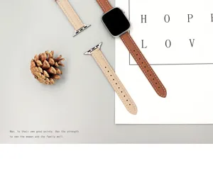 Bracelet de montre en cuir de rechange compatible avec Apple Watch, design fin beige et marron.