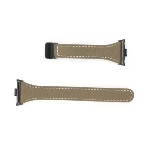 Leren horlogeband vervangingsband met magnetische sluiting en witte stiksels detail.