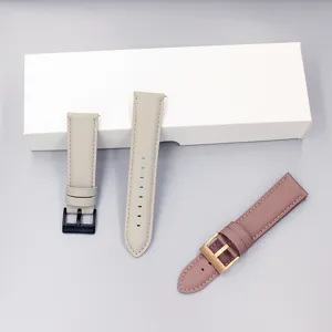Ersatzarmband aus echtem Leder im Detail, weiche Textur und stabile Metallschnalle.
