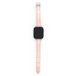 Cinturino per orologio in pelle coccodrillo rosa compatibile con Apple Watch fibbia argento.