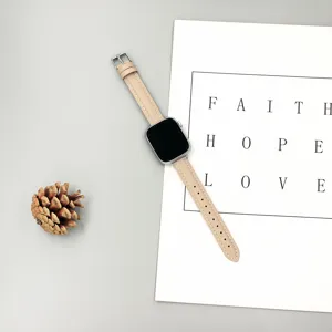 Bracelet en cuir fin compatible avec Apple Watch, élégant bracelet de rechange beige femme.