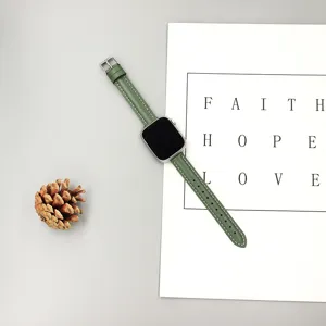 Bracelet de montre fin en cuir vert pour Apple Watch S11 10 SE, élégant bracelet chic.
