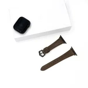 Bruin lederen horlogeband compatible met Apple Watch, zacht echt lederen bandje met zwarte gesp.