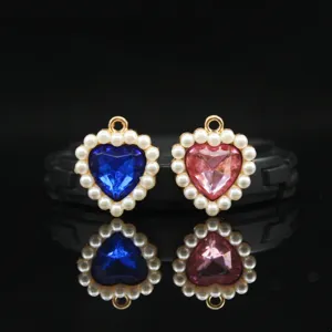 18mm alloy heart crystal pearl gold pendant DIY hair bow clothing accessory charm detail shot