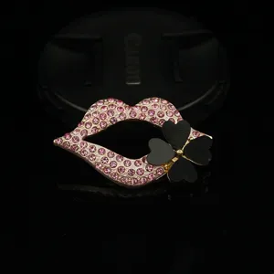 Rosa Strass Lippen und schwarzer Kleeblatt Legierung Zubehör für DIY Basteln und Handyhülle.