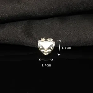 Heart shaped glass rhinestone 1.4cm for DIY phone case accessories and clothing decoration.