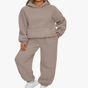 Completa due pezzi da donna con felpa con cappuccio e pantaloni jogger color talpa