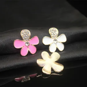 Legierung vierblättriges Kleeblatt Blumen Charms Zubehör für Handytasche Kleidung Dekoration