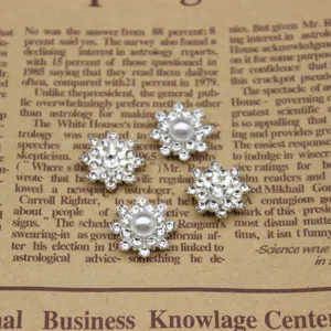 DIY rhinestone flower alloy charms for handmade hair accessories and phone case decor.