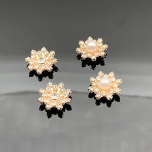 DIY rhinestone flower alloy button accessories for handmade phone cases and hair decorations detail.