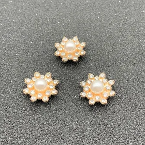 DIY alloy rhinestone flower pearl craft accessory detail, sparkling rhinestone design.