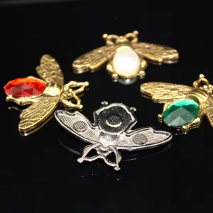 Alloy bee rhinestone DIY charms for phone case craft decoration detailed presentation.