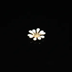 Small daisy alloy enamel flower charm pendant for DIY phone case and hair accessories.