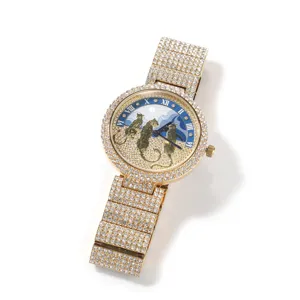 Montre quartz élégante en strass avec motif de léopard et bracelet brillant pour femmes.